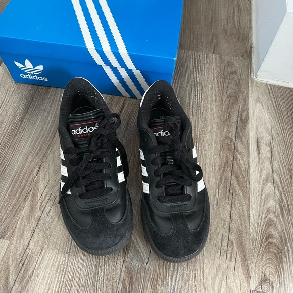 Black Adidas Sambas Size 3 (unisex) - Picture 2 of 2
